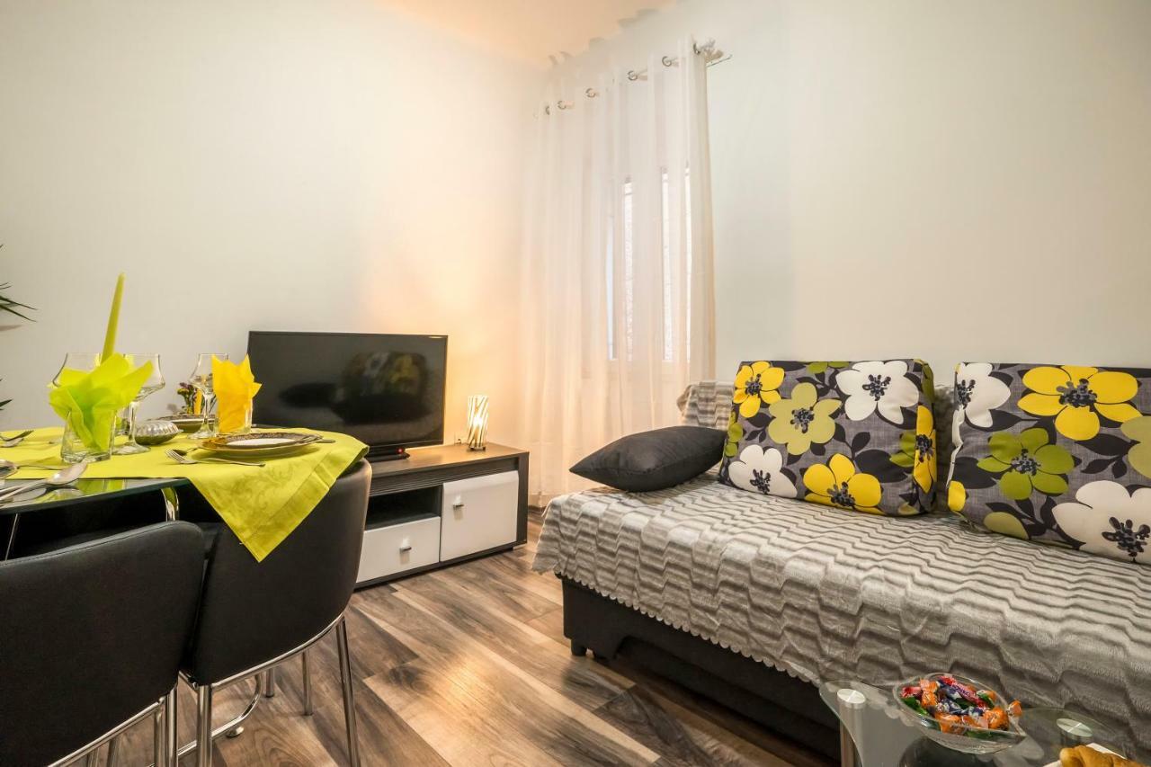Rooftop City View Apartment In The Palace Walls Spalato Esterno foto